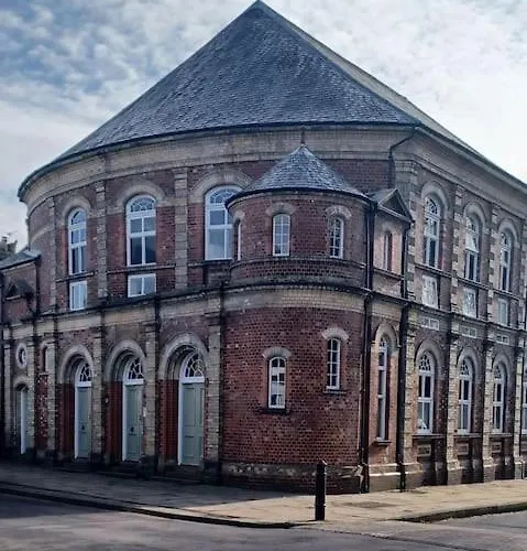 Victoria Bar Apartments